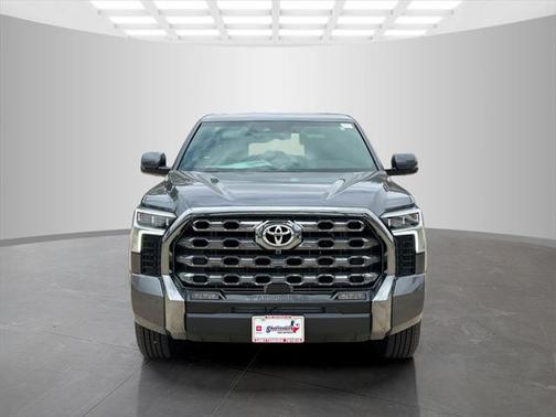 2025 Toyota Tundra Hybrid Platinum