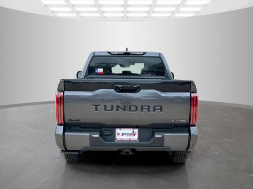 2025 Toyota Tundra Hybrid Platinum