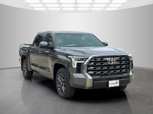 2025 Toyota Tundra Hybrid Platinum