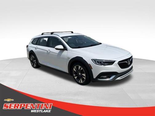 2018 Buick Regal TourX Essence