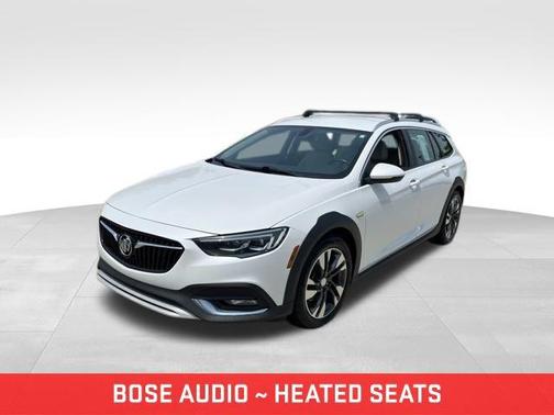 2018 Buick Regal TourX Essence
