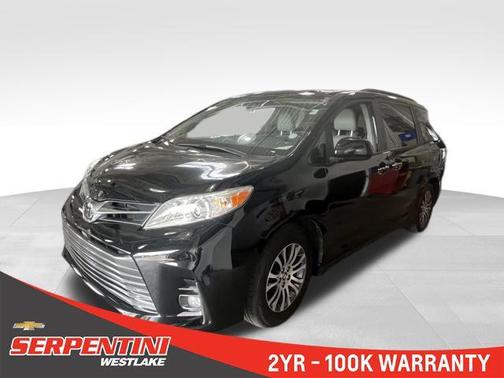2020 Toyota Sienna XLE