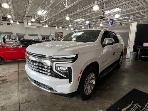 2025 Chevrolet Suburban Premier