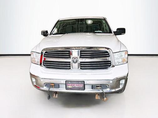 Bright White Clearcoat 2018 RAM 1500 Big Horn