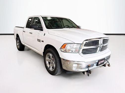 Bright White Clearcoat 2018 RAM 1500 Big Horn