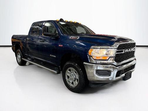 2021 RAM 2500 Tradesman Crew Cab 4x4 6'4' Box