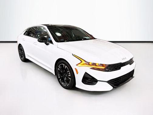 Glacial White Pearl 2022 Kia K5 GT-Line