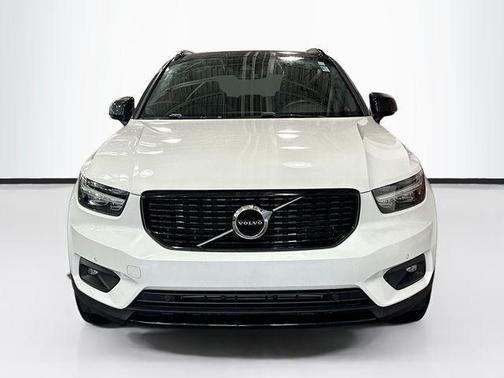 2021 Volvo XC40 T5 R-Design