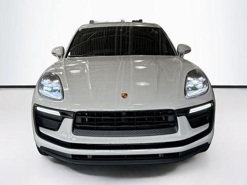 2022 Porsche Macan Base