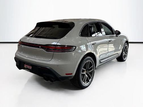 2022 Porsche Macan Base