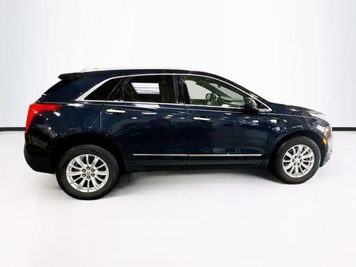 2017 Cadillac XT5 Base