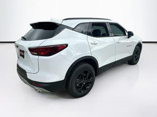 Summit White 2026 Chevrolet Blazer 2LT