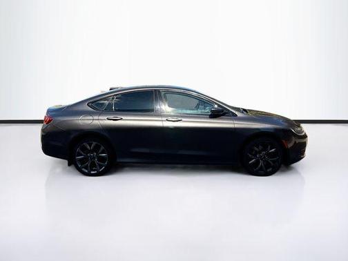 2016 Chrysler 200 S