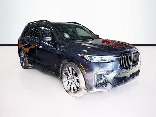 2021 BMW X7 M50i