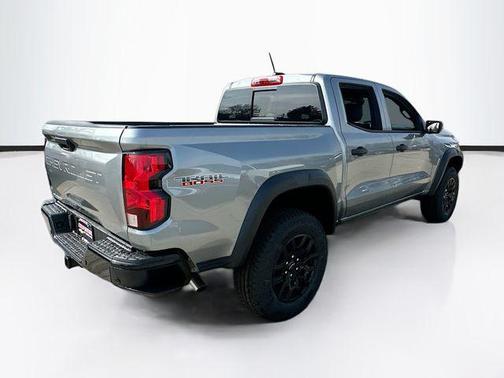 Sterling Gray Metallic 2026 Chevrolet Colorado Trail Boss