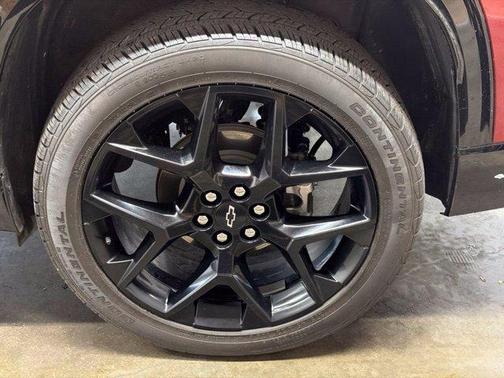 Radiant Red Tintcoat 2024 Chevrolet Traverse RS