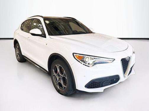 Alfa White 2023 Alfa Romeo Stelvio Ti