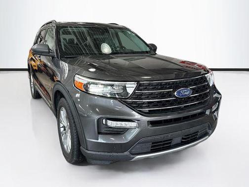 MAGNETIC METALLIC 2020 Ford Explorer XLT