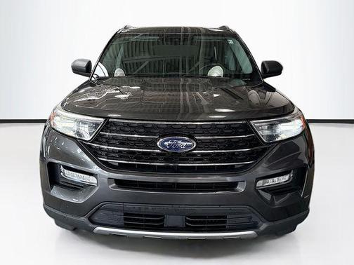 MAGNETIC METALLIC 2020 Ford Explorer XLT