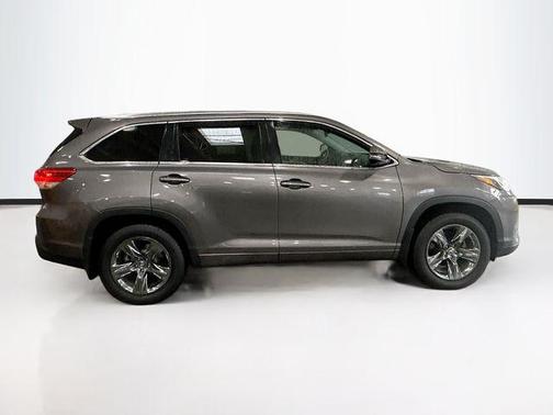 2017 Toyota Highlander Limited Platinum