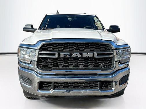 2019 RAM 2500 Tradesman Crew Cab 4x4 6'4' Box
