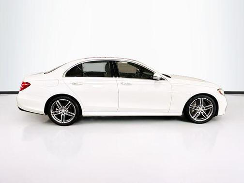 2017 Mercedes-Benz E-Class 4MATIC