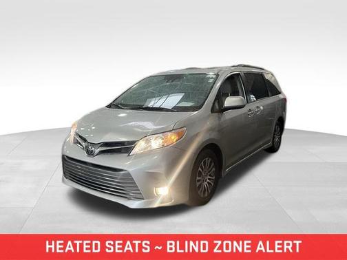 2019 Toyota Sienna XLE