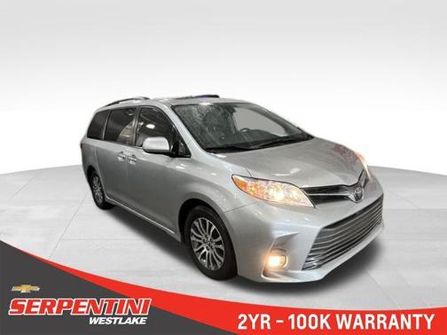 2019 Toyota Sienna XLE