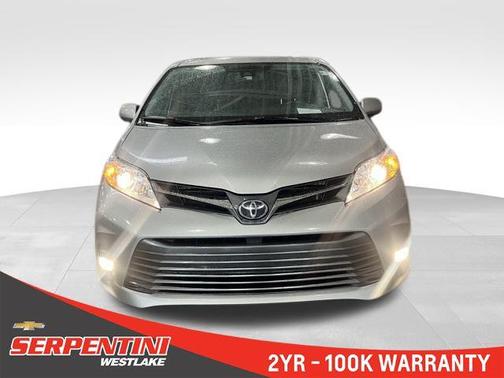 2019 Toyota Sienna XLE