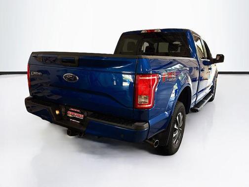 LIGHTNING BLUE 2017 Ford F-150 XLT