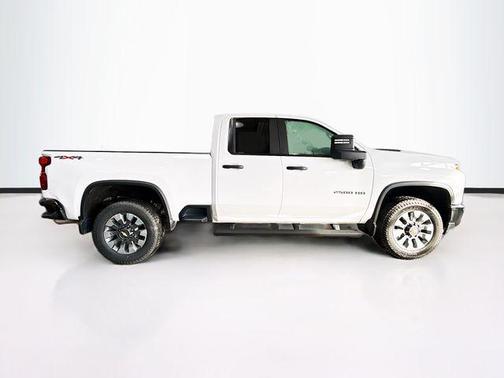 2022 Chevrolet Silverado 2500 Custom
