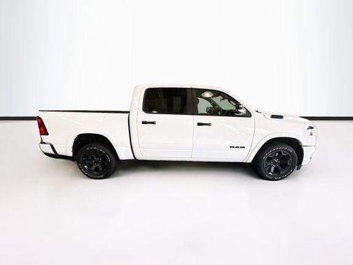 Bright White Clearcoat 2025 RAM 1500 Big Horn/Lone Star