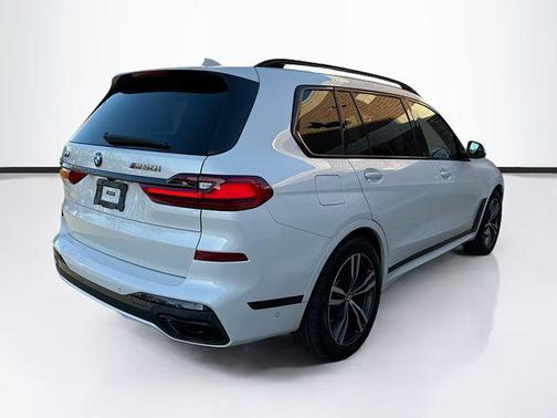 2020 BMW X7 M50i