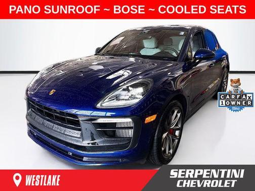 Gentian Blue Metallic 2022 Porsche Macan Macan GTS