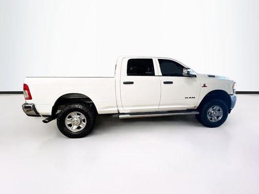 2019 RAM 2500 Tradesman Crew Cab 4x4 6'4' Box