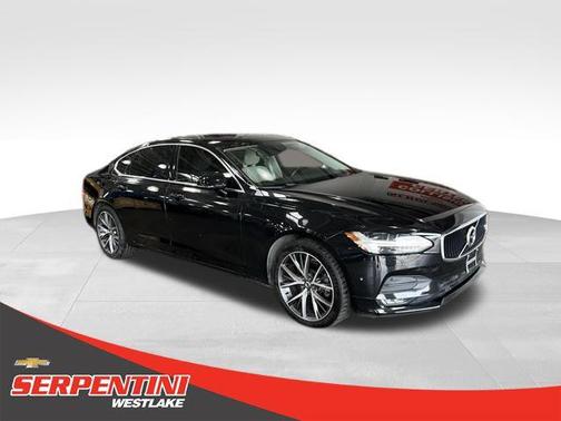 2018 Volvo S90 T5 Momentum