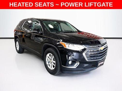 Mosaic Black Metallic 2020 Chevrolet Traverse LT Leather