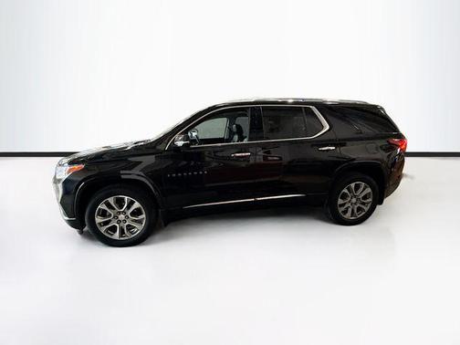 Mosaic Black Metallic 2020 Chevrolet Traverse Premier