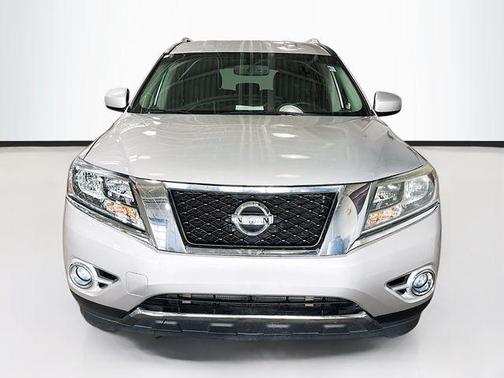 2016 Nissan Pathfinder SV