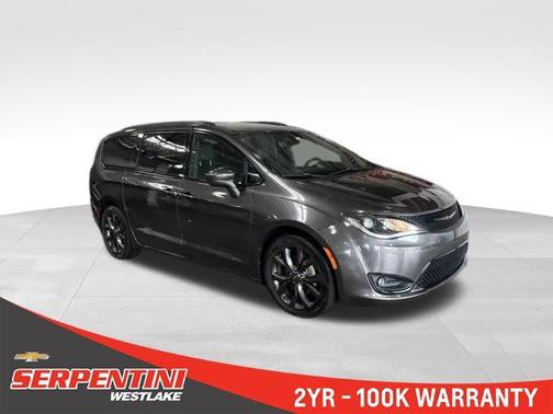 2020 Chrysler Pacifica Touring L