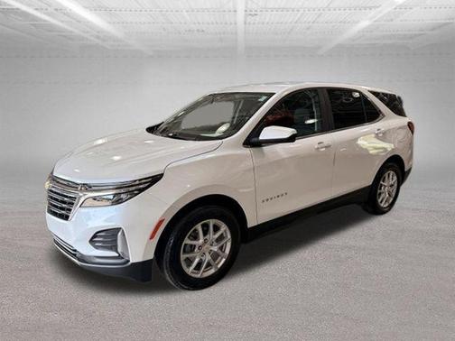 Iridescent Pearl Tricoat 2024 Chevrolet Equinox 1LT