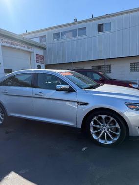2015 Ford Taurus Limited AWD 4dr Sedan
