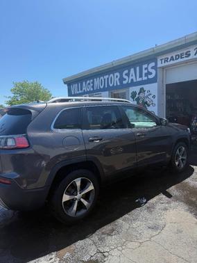 Granite Crystal Metallic Clearcoat 2019 Jeep Cherokee Limited
