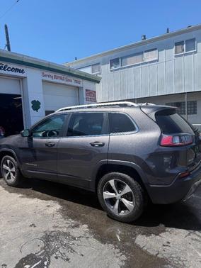 Granite Crystal Metallic Clearcoat 2019 Jeep Cherokee Limited