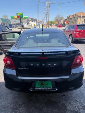 Black 2014 Dodge Avenger SE 4dr Sedan