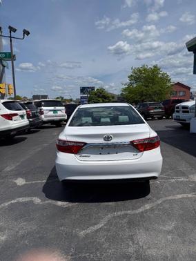 White 2016 Toyota Camry LE