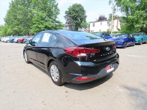 2020 Hyundai ELANTRA SE