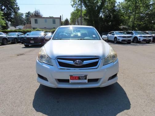 2010 Subaru Legacy 2.5i Premium