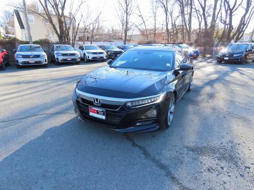 2019 Honda Accord Touring 2.0T