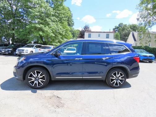 2019 Honda Pilot Touring 8-Passenger